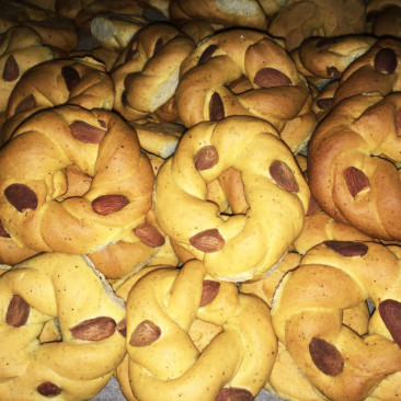 Taralli sugna, pepe e mandorle